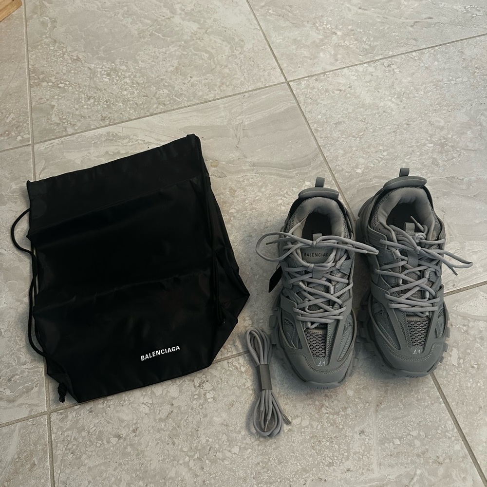 Balenciaga tracks grey